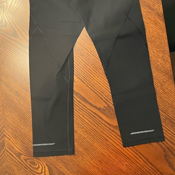 Athleta Women’s Active Capris - Picture 2 of 6